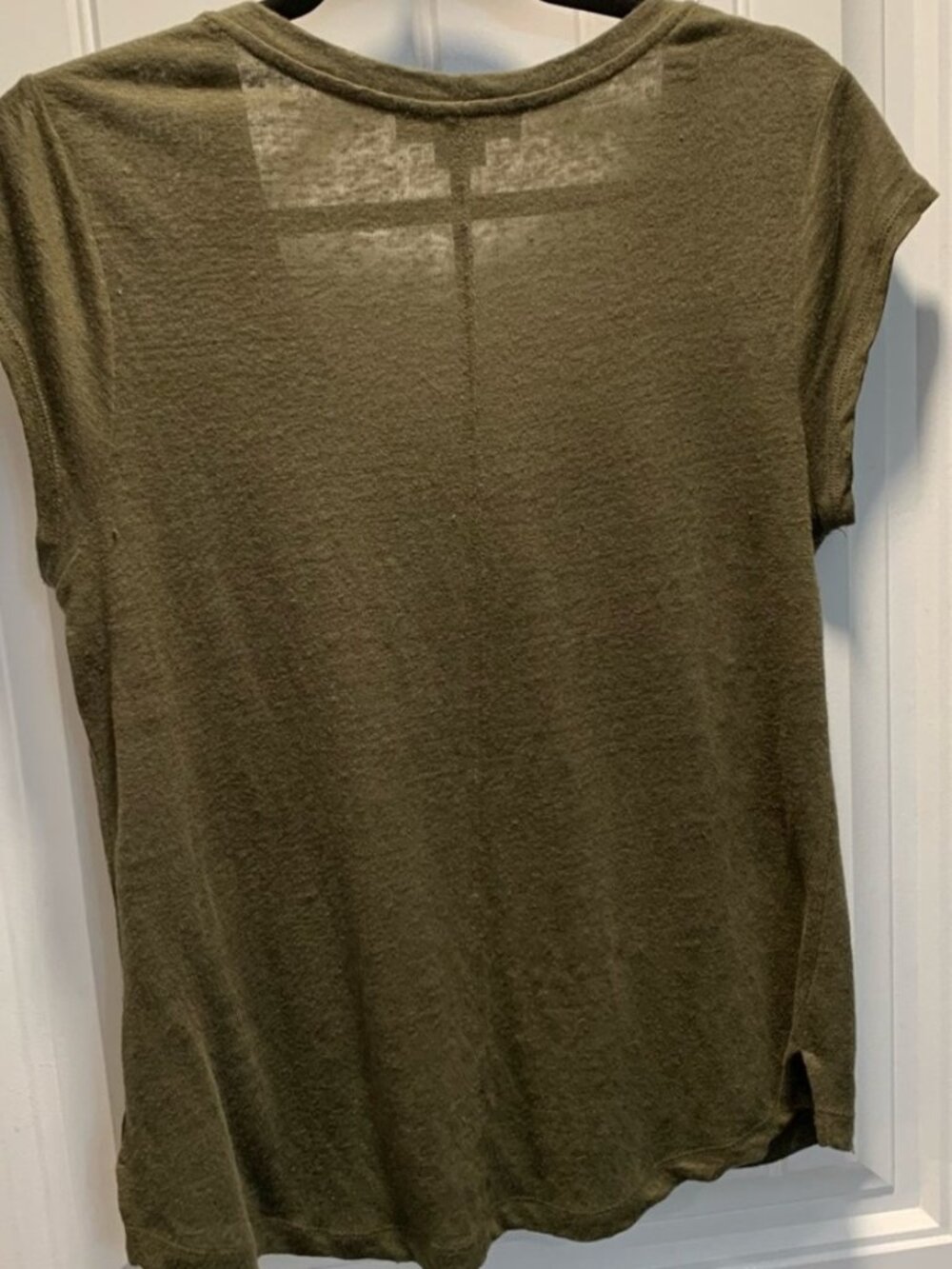 Green top. Scoop neck t shirt. Lightweight. - Picture 2 of 3